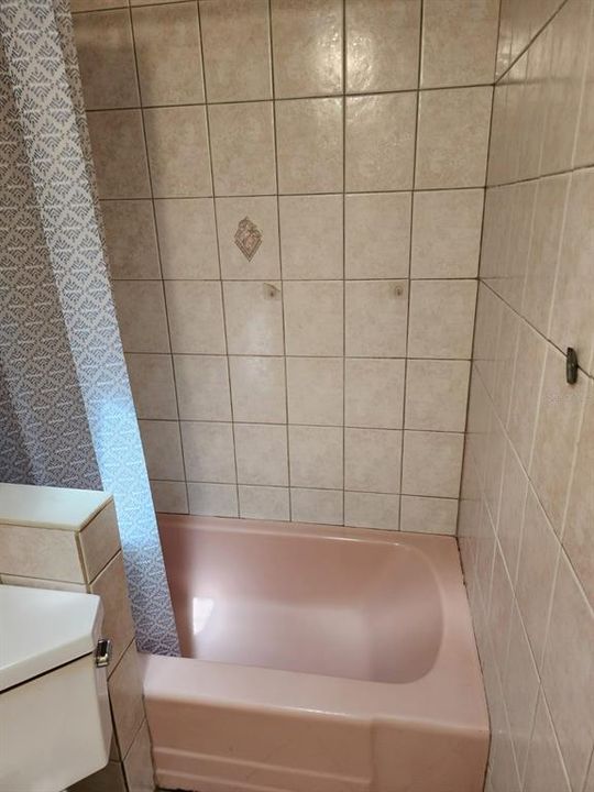 For Rent: $1,600 (3 beds, 2 baths, 1300 Square Feet)