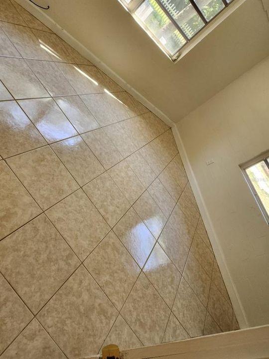 For Rent: $1,600 (3 beds, 2 baths, 1300 Square Feet)