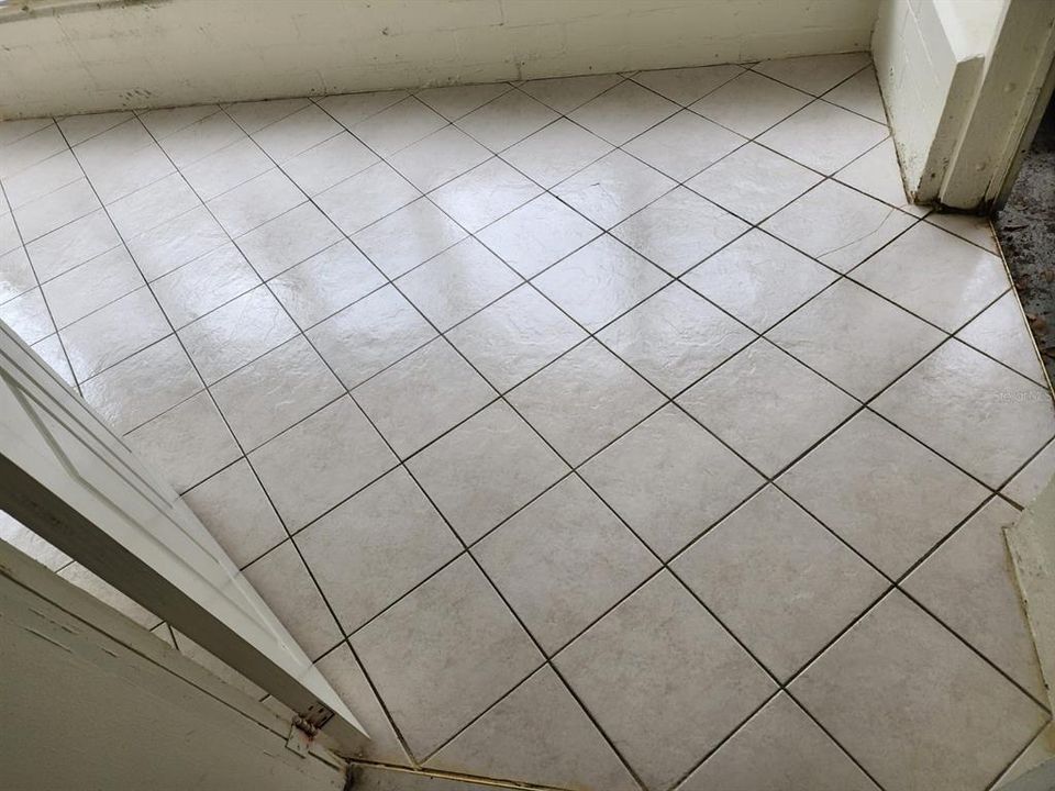 For Rent: $1,600 (3 beds, 2 baths, 1300 Square Feet)