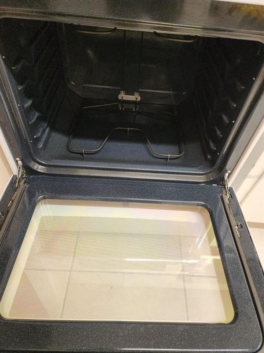 For Rent: $1,600 (3 beds, 2 baths, 1300 Square Feet)