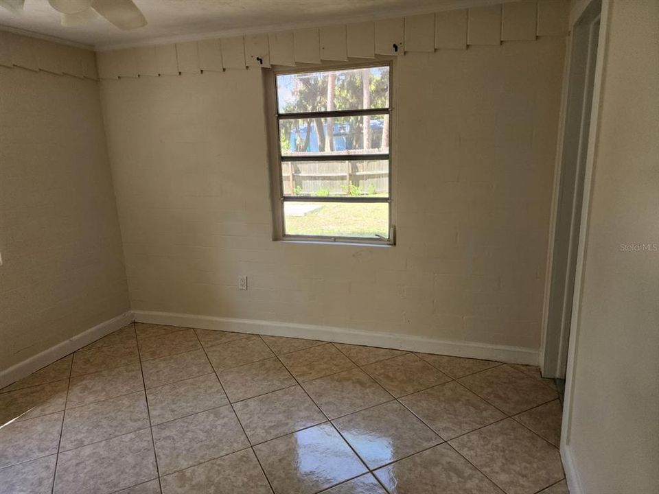 For Rent: $1,600 (3 beds, 2 baths, 1300 Square Feet)