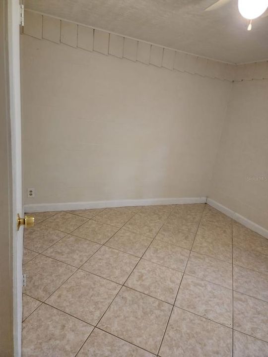 For Rent: $1,600 (3 beds, 2 baths, 1300 Square Feet)