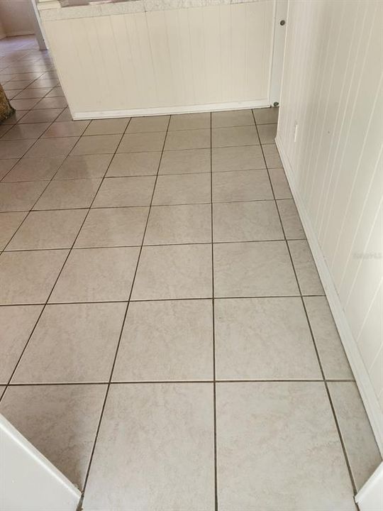 For Rent: $1,600 (3 beds, 2 baths, 1300 Square Feet)