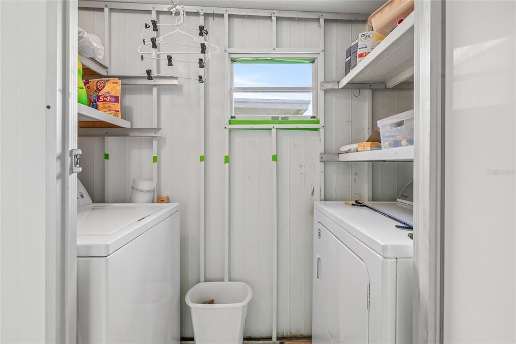 待售: $123,500 (1 贝兹, 1 浴室, 779 平方英尺)