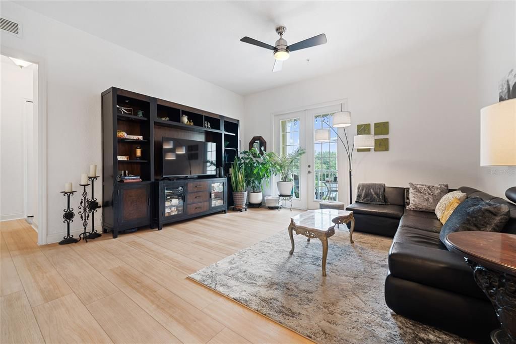 En Venta: $515,000 (2 camas, 2 baños, 1429 Pies cuadrados)