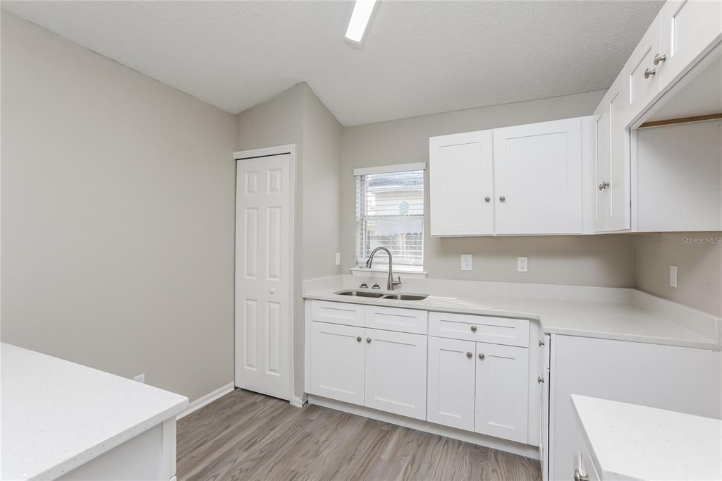 В аренду: $2,395 (3 спален, 2 ванн, 1525 Квадратных фут)