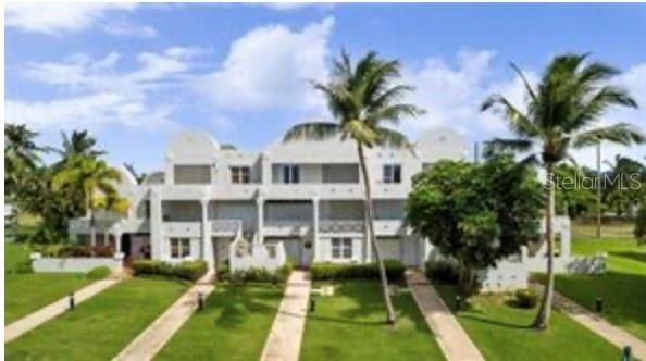 Recently Sold: $665,000 (3 beds, 2 baths, 1952 Square Feet)