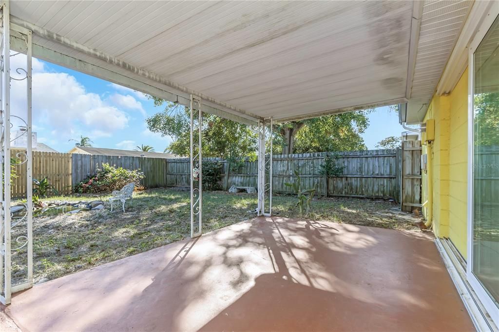 На продажу: $215,000 (3 спален, 1 ванн, 1176 Квадратных фут)