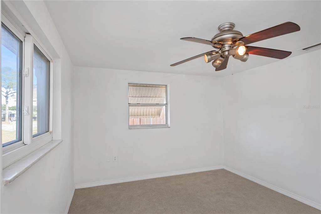 На продажу: $215,000 (3 спален, 1 ванн, 1176 Квадратных фут)