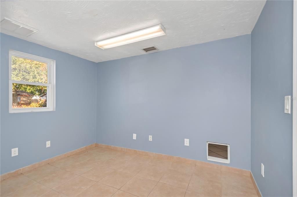 На продажу: $215,000 (3 спален, 1 ванн, 1176 Квадратных фут)