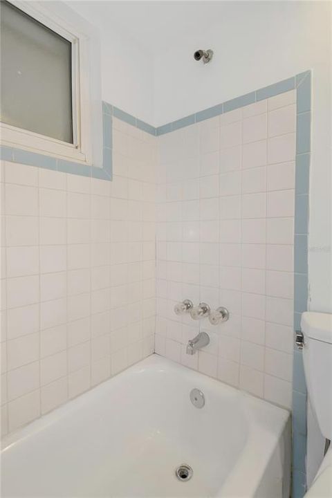 На продажу: $215,000 (3 спален, 1 ванн, 1176 Квадратных фут)