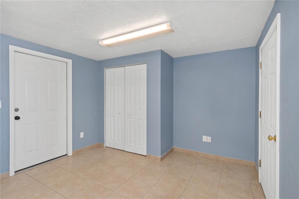 На продажу: $215,000 (3 спален, 1 ванн, 1176 Квадратных фут)