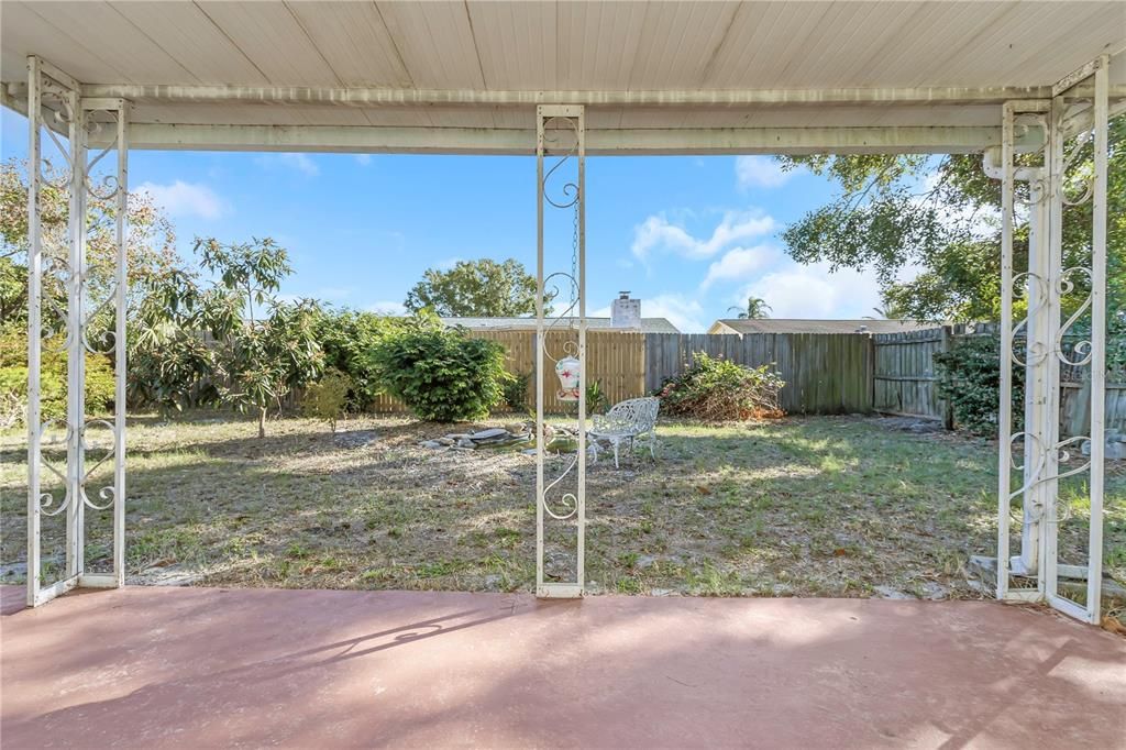 На продажу: $215,000 (3 спален, 1 ванн, 1176 Квадратных фут)