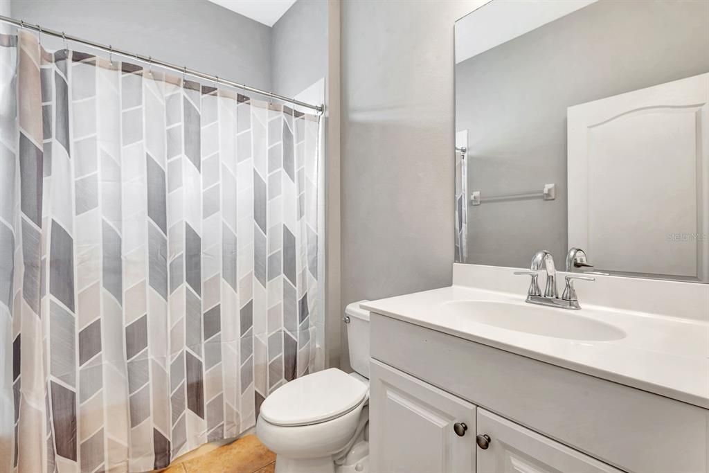 For Sale: $445,000 (3 beds, 2 baths, 1571 Square Feet)