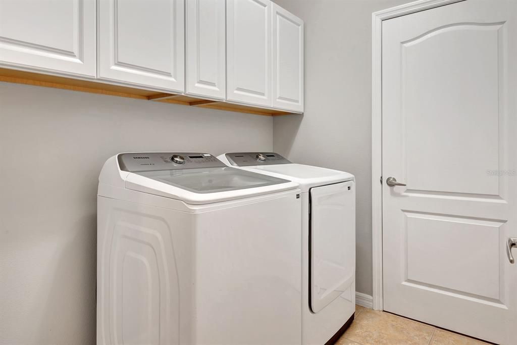 For Sale: $445,000 (3 beds, 2 baths, 1571 Square Feet)