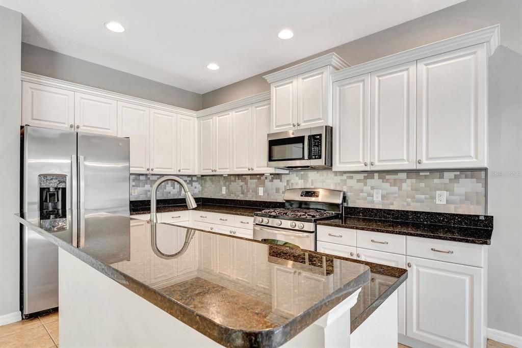 For Sale: $445,000 (3 beds, 2 baths, 1571 Square Feet)