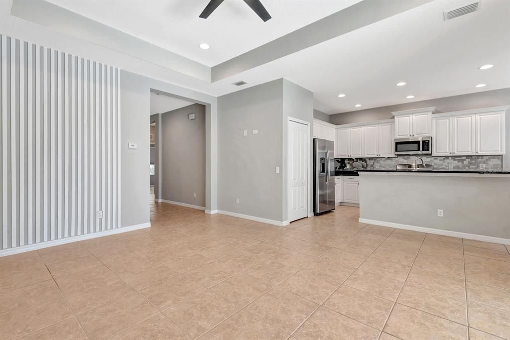 For Sale: $445,000 (3 beds, 2 baths, 1571 Square Feet)