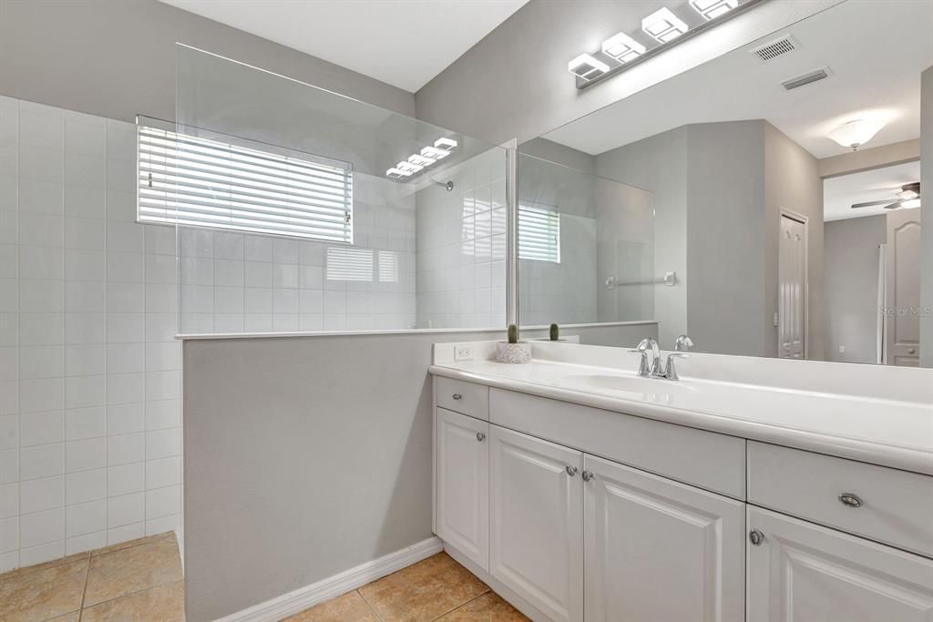 For Sale: $445,000 (3 beds, 2 baths, 1571 Square Feet)