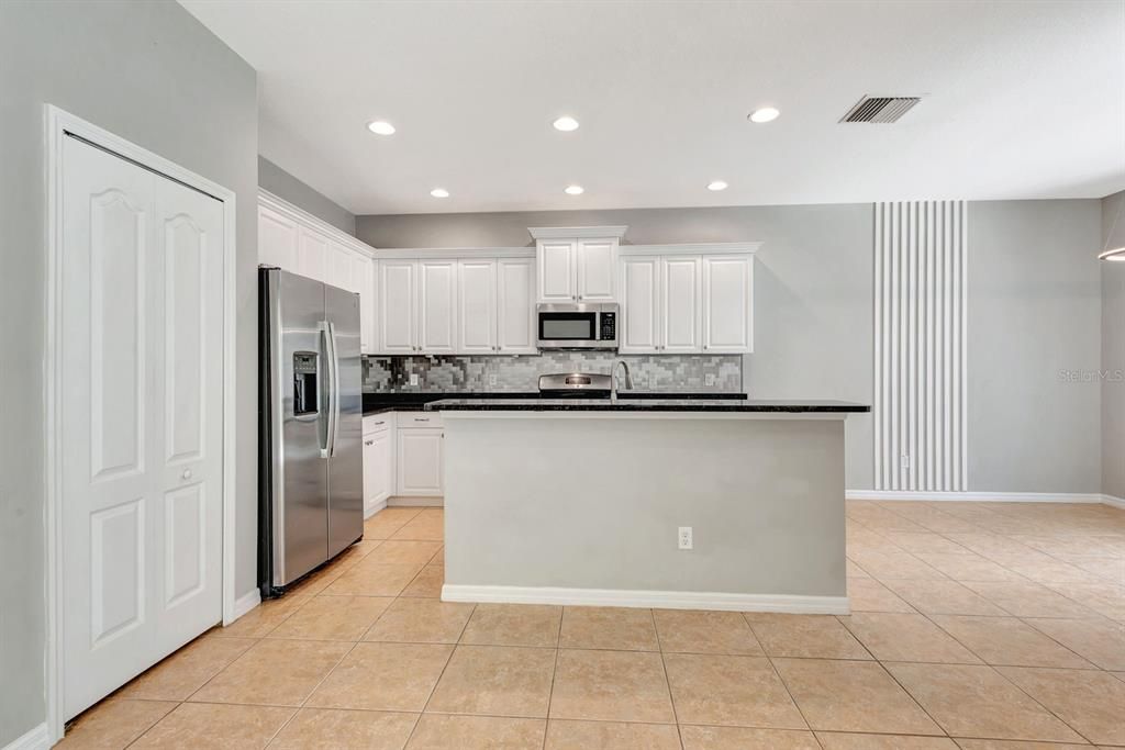 For Sale: $445,000 (3 beds, 2 baths, 1571 Square Feet)