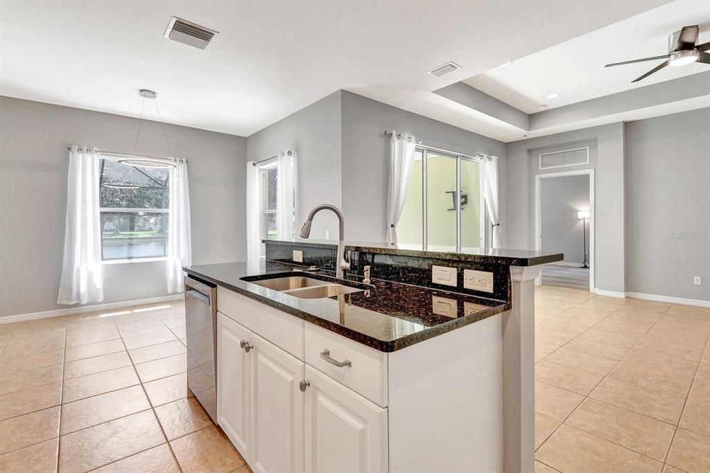 For Sale: $445,000 (3 beds, 2 baths, 1571 Square Feet)