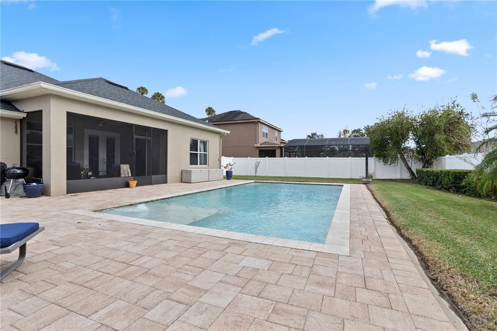 For Sale: $600,000 (4 beds, 2 baths, 2210 Square Feet)