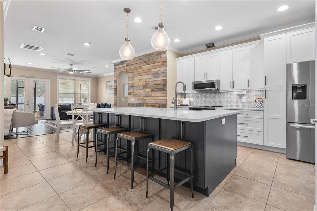 For Sale: $600,000 (4 beds, 2 baths, 2210 Square Feet)