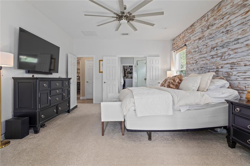 For Sale: $600,000 (4 beds, 2 baths, 2210 Square Feet)