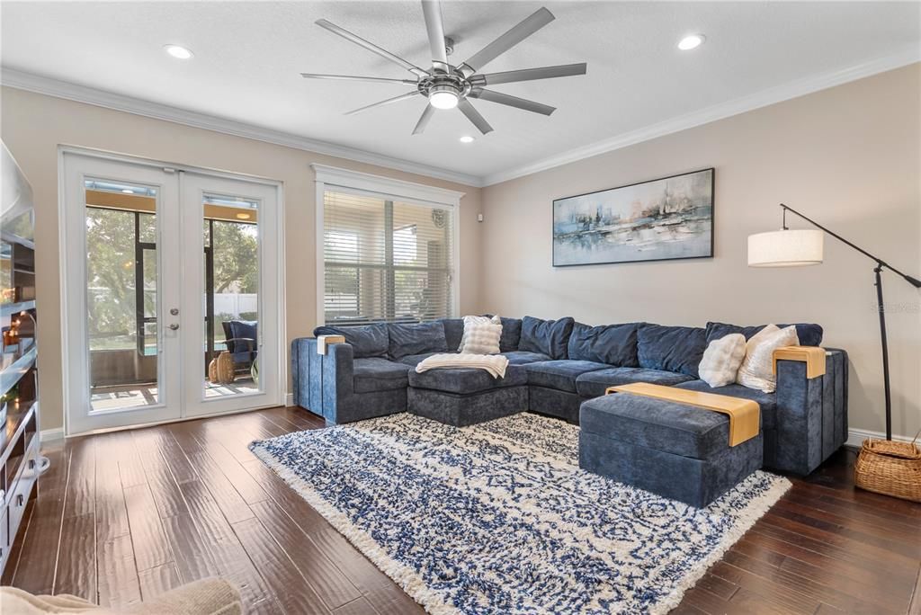 For Sale: $600,000 (4 beds, 2 baths, 2210 Square Feet)