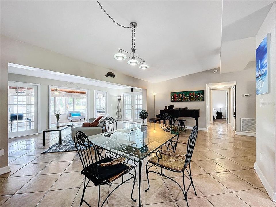 For Sale: $675,000 (2 beds, 2 baths, 1742 Square Feet)