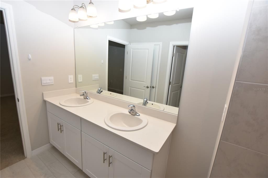 For Sale: $235,000 (2 beds, 2 baths, 1516 Square Feet)