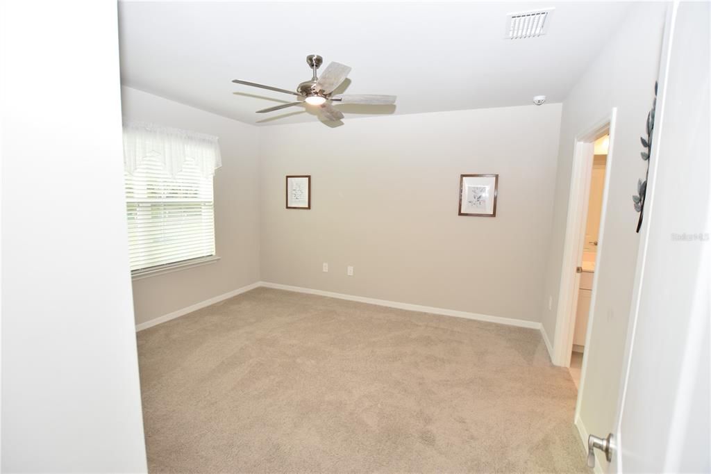 For Sale: $235,000 (2 beds, 2 baths, 1516 Square Feet)