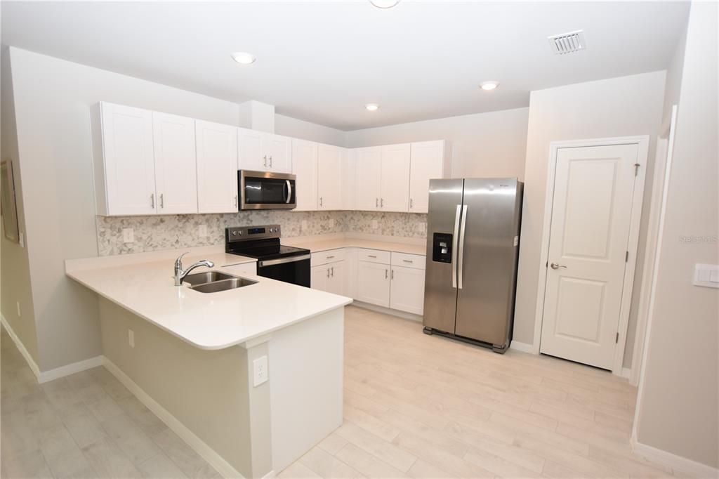 For Sale: $235,000 (2 beds, 2 baths, 1516 Square Feet)