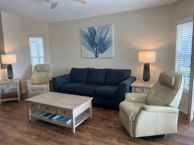 En Venta: $279,000 (2 camas, 2 baños, 1477 Pies cuadrados)