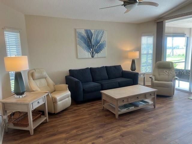 En Venta: $279,000 (2 camas, 2 baños, 1477 Pies cuadrados)