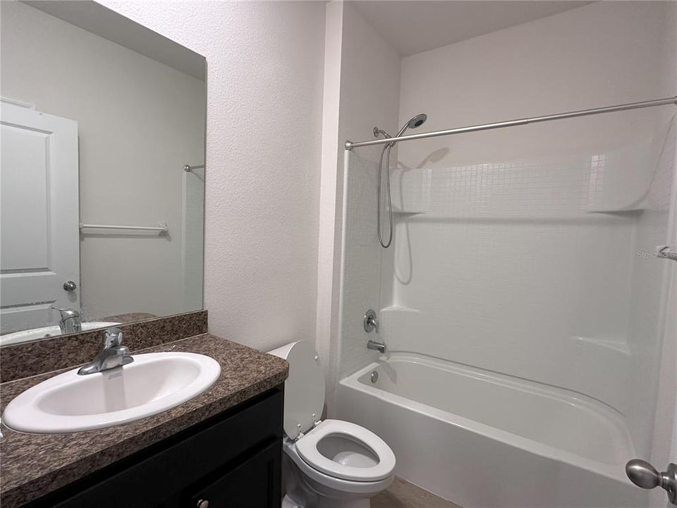 For Rent: $2,300 (3 beds, 2 baths, 1768 Square Feet)