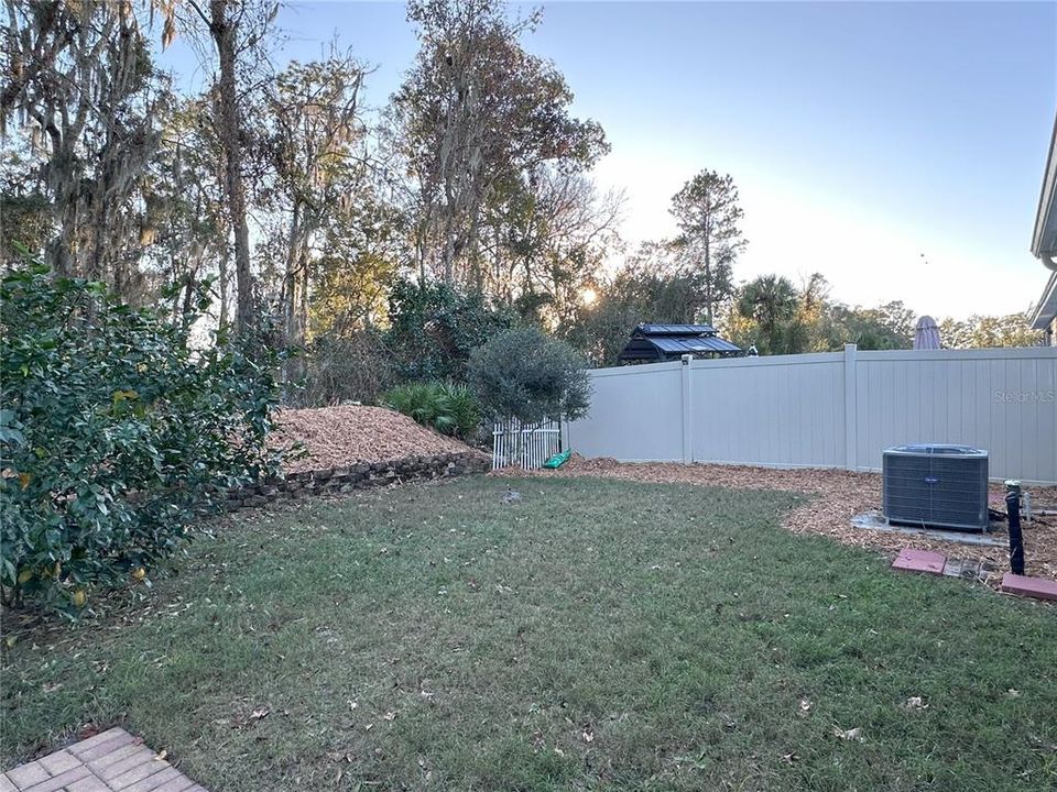 For Rent: $2,300 (3 beds, 2 baths, 1768 Square Feet)