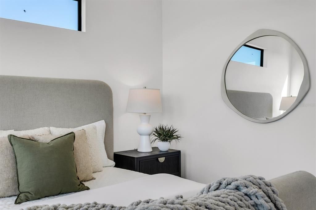 В аренду: $4,800 (4 спален, 4 ванн, 2287 Квадратных фут)