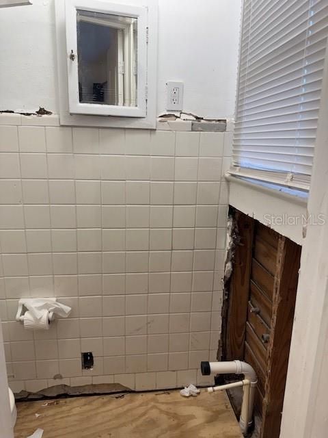 For Sale: $249,900 (3 beds, 1 baths, 1421 Square Feet)