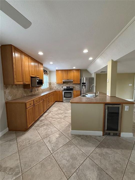 For Rent: $3,700 (4 beds, 3 baths, 2751 Square Feet)