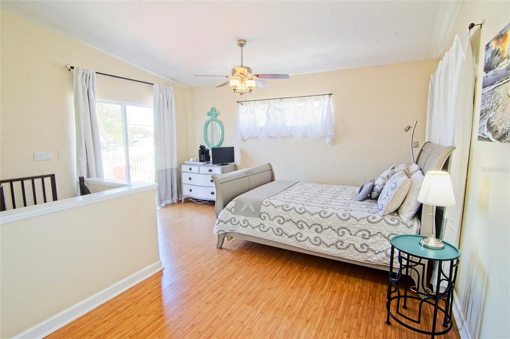 En Venta: $1,475,000 (3 camas, 3 baños, 1894 Pies cuadrados)