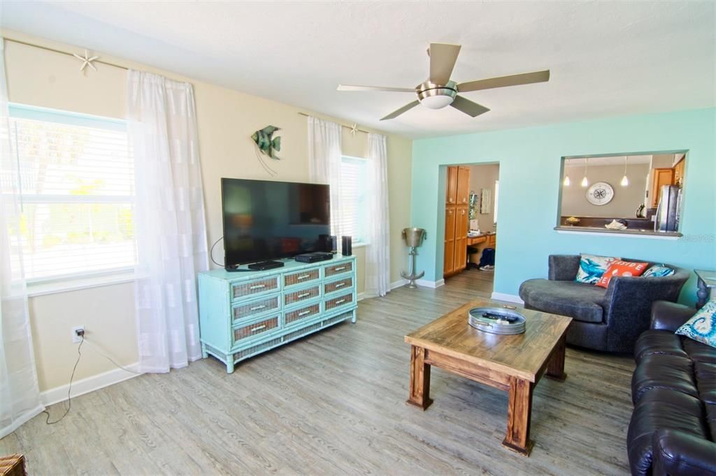 En Venta: $1,475,000 (3 camas, 3 baños, 1894 Pies cuadrados)