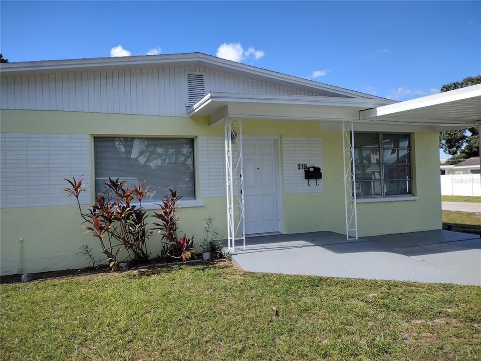 For Rent: $2,500 (3 beds, 1 baths, 1093 Square Feet)