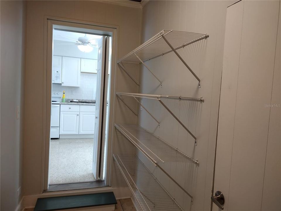 For Rent: $2,500 (3 beds, 1 baths, 1093 Square Feet)