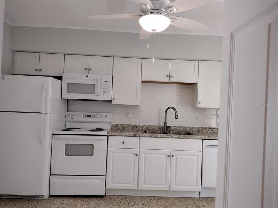 For Rent: $2,500 (3 beds, 1 baths, 1093 Square Feet)