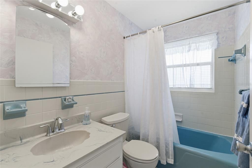 На продажу: $589,000 (2 спален, 2 ванн, 1284 Квадратных фут)