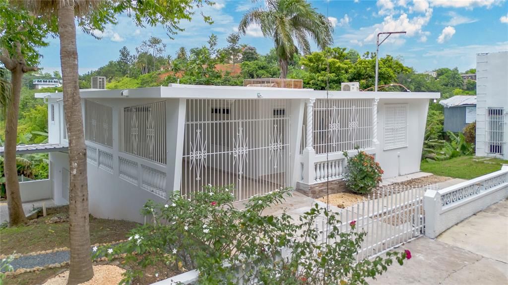En Venta: $329,000 (7 camas, 4 baños, 2100 Pies cuadrados)