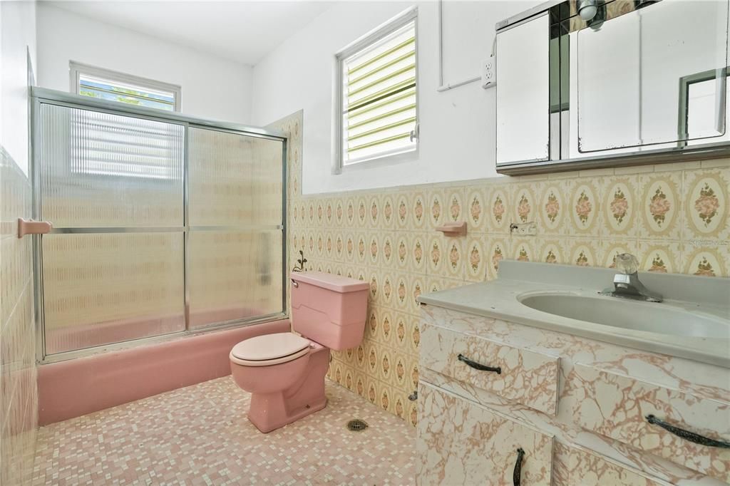 En Venta: $329,000 (7 camas, 4 baños, 2100 Pies cuadrados)