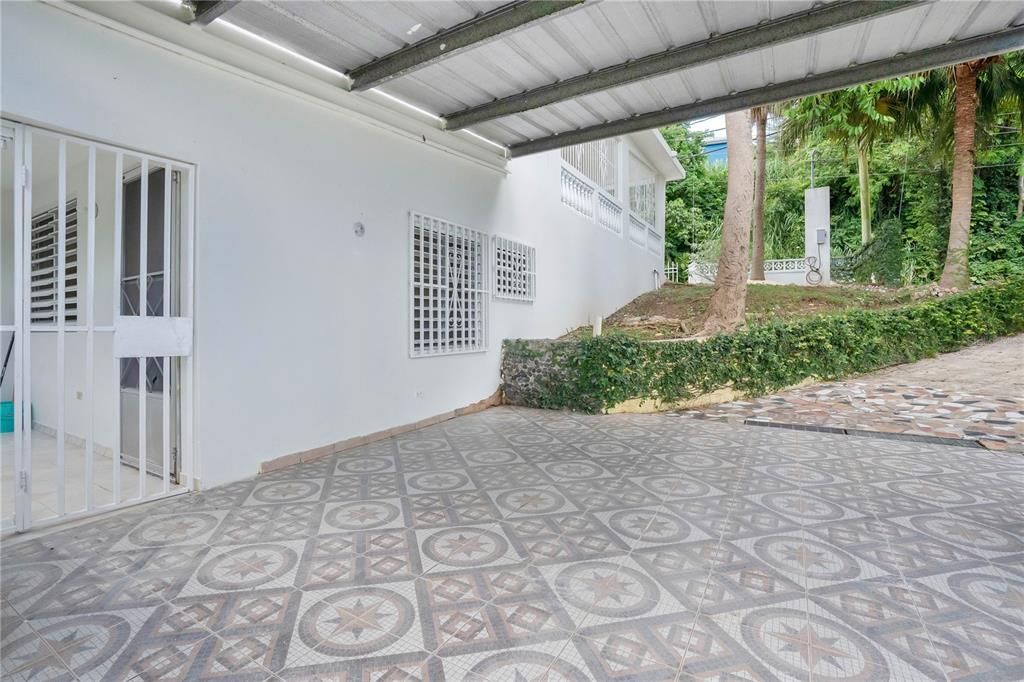 En Venta: $329,000 (7 camas, 4 baños, 2100 Pies cuadrados)