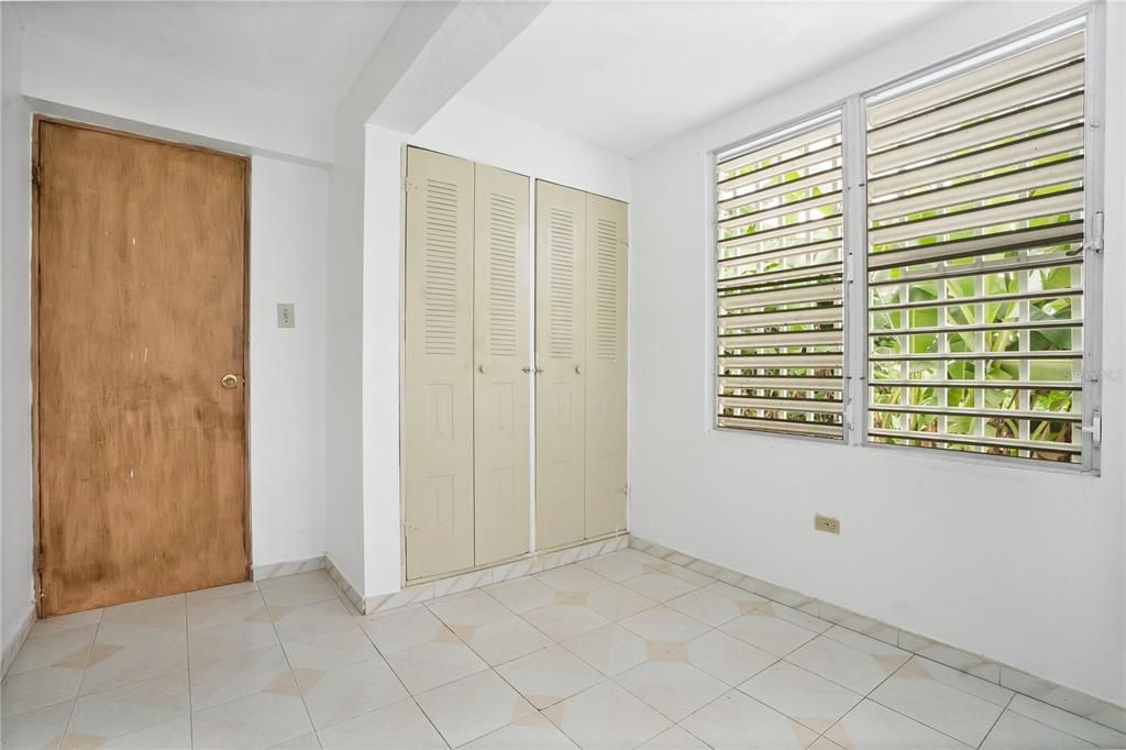 En Venta: $329,000 (7 camas, 4 baños, 2100 Pies cuadrados)