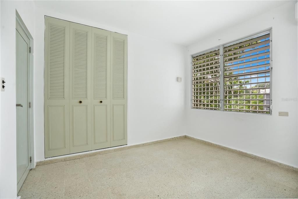 En Venta: $329,000 (7 camas, 4 baños, 2100 Pies cuadrados)